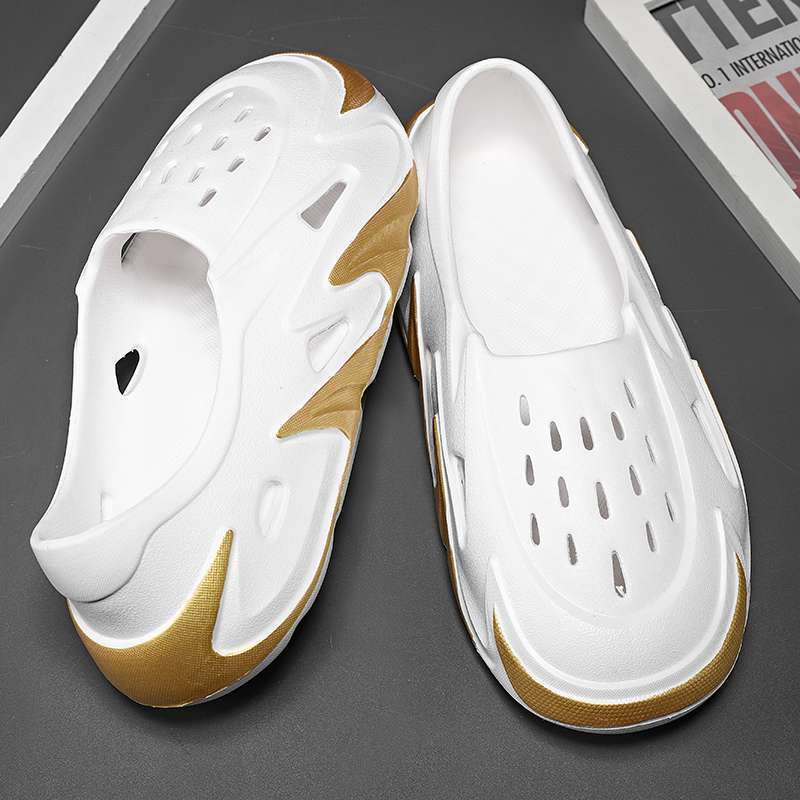 2022 Hot Summer New Personality Fashion Slippers Home Massage Soft Bottom for Men Sandals Men s 2