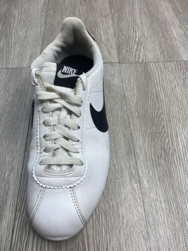 Nike Women's Classic Cortez Leather White Black Athletic Shoes 807471-101 Sz 9.5