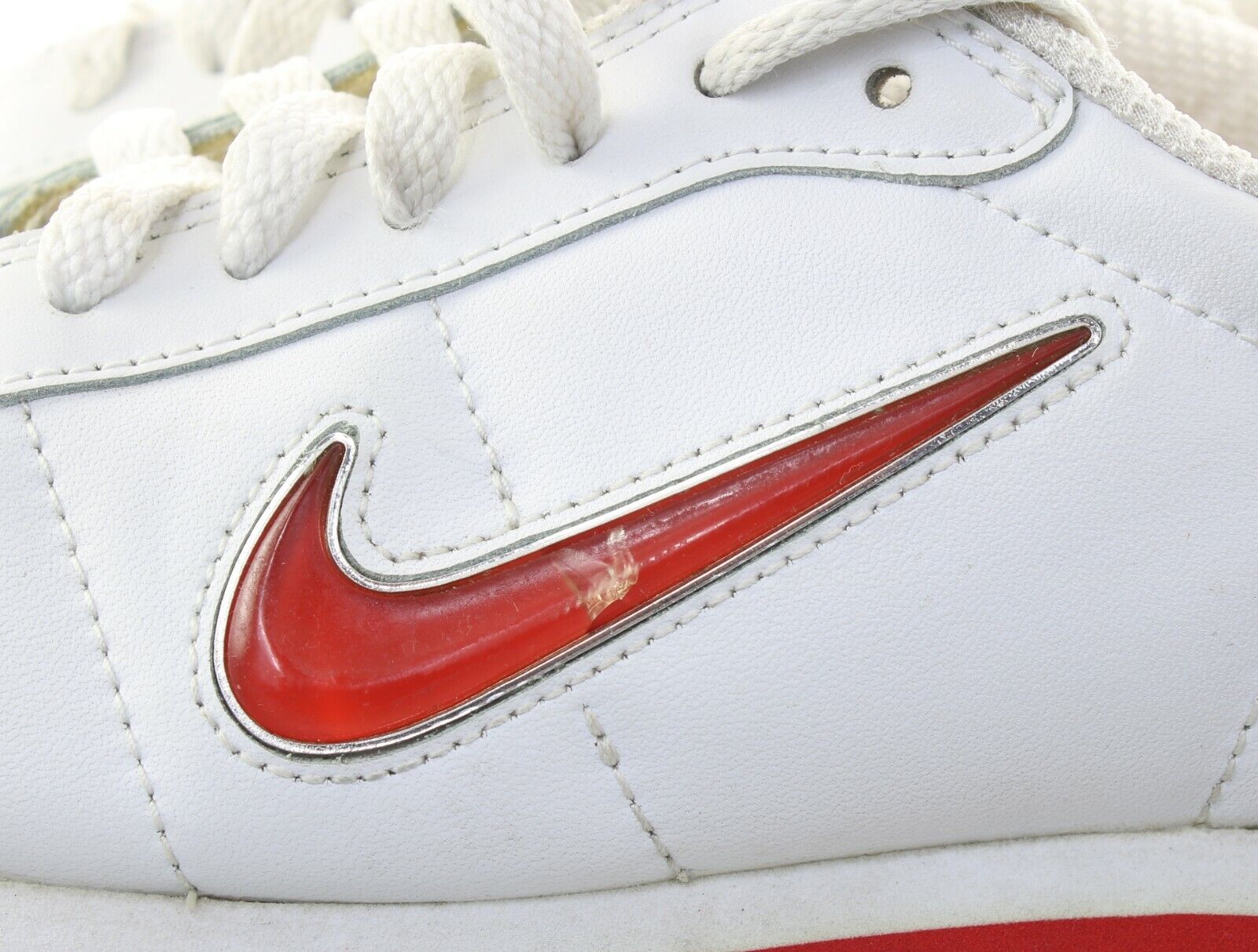 VTG NIKE CORTEZ WOMENS 9 WHITE RED LEATHER TENNIS SHOES RUNNING 304742