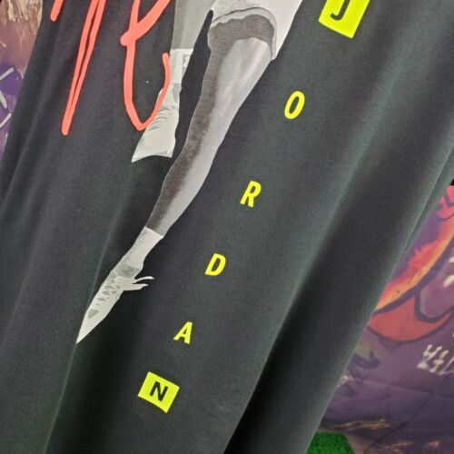 Michael Jordan Shirt (Size Medium) A25