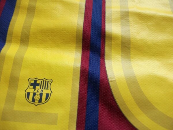 FC Barcelona 2017-2018 Home football shirt jersey Nike size M #10 Messi