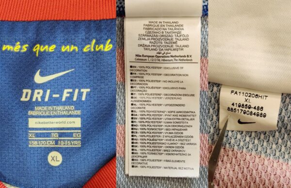 Barcelona FC David Villa #7 Football Shirt Soccer Jersey Nike Youth XL / Mens XS